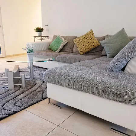 Luxury & Cozy In City Center